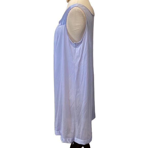 Vintage Vanity Fair Periwinkle Sleep gown USA Floral M - Picture 4 of 11